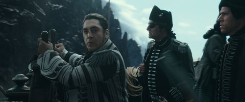 Javier Bardem, Juan Carlos Vellido, and Nico Cortez in Pirates of the Caribbean: Dead Men Tell No Tales (2017)
