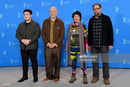 Tom Xander, John Malkovich, Geraldine Chaplin & Robert Schwentke at the Berlinale Film Festival Press Photo call for ‘Se
