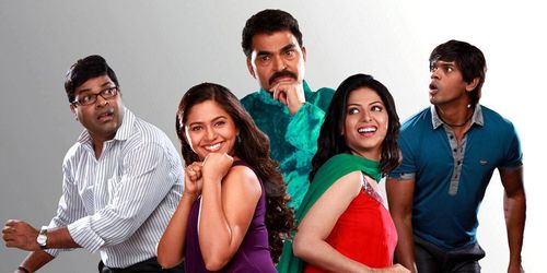 Sayaji Shinde, Ketki Dave, Bharat Jadhav, Smita Shewale, Siddarth Jadhav, and Mrunmayee Deshpande in Dham Dhoom (2013)