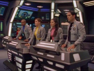 Tracy Lynn Cruz, Patricia Ja Lee, Roger Velasco, and Selwyn Ward in Power Rangers in Space (1998)