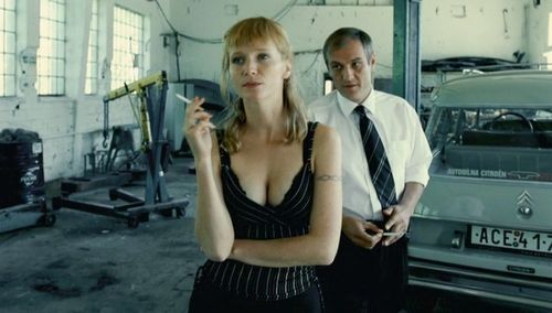 Anna Geislerová and Roman Luknár in Beauty in Trouble (2006)