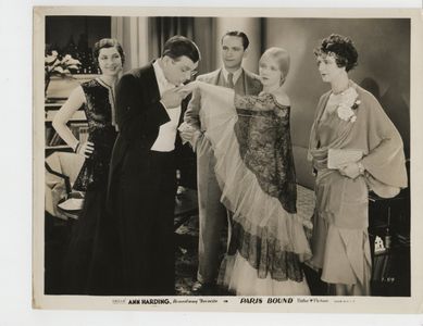 Ilka Chase, Hallam Cooley, Ann Harding, Fredric March, and Charlotte Walker in Paris Bound (1929)
