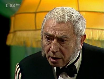 Jirí Lír in Kasta P cili Kabaret starsích pánu (1992)