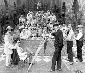 Bebe Daniels, Alfred J. Goulding, Harold Lloyd, and 'Snub' Pollard in Somewhere in Turkey (1918)