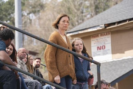 Julianne Nicholson and Summer Fontana in The Outsider (2020)