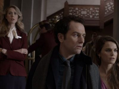 Keri Russell, Matthew Rhys, and Lucy Owen in The Americans (2013)