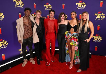Kathryn Hahn, Madelyn Cline, J.D., Madison Bailey, Chase Stokes, and Rudy Pankow at an event for 2021 MTV Movie & TV Awa
