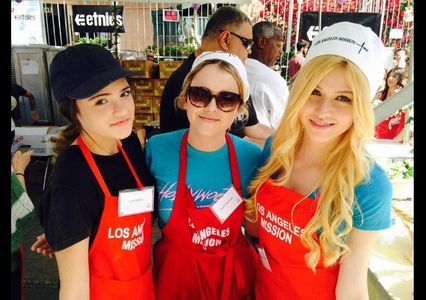 Luna with Taylor Spreitler and Kat McNamara for 2015 Los Angeles Mission Annual Easter Luncheon in Skid Row.