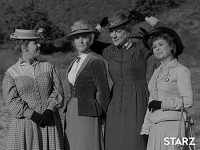 Elvia Allman, Jeanne Cooper, Kathleen Freeman, and Sandra Gould in Wagon Train (1957)