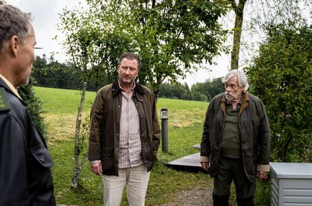 Klaus Stiglmeier, Christian Tramitz, and Stefan Wilkening in Hubert ohne Staller: Alles im Einklang (2022)