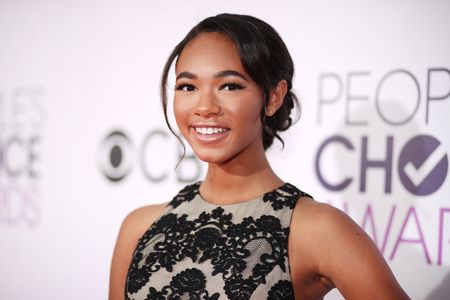 Chandler Kinney at an event for The 43rd Annual People's Choice Awards (2017)