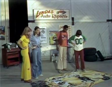 Jack Baker, David Levy, and Carol Anne Seflinger in The Krofft Supershow (1976)