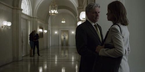 Kim Dickens and Sam Freed in House of Cards (2013)