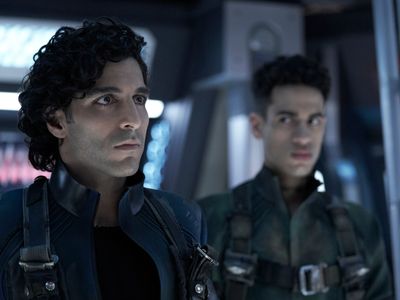 Keon Alexander and Jasai Chase Owens in The Expanse: Oyedeng (2021)
