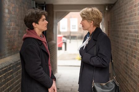Emma Thompson and Fionn Whitehead in The Children Act (2017)