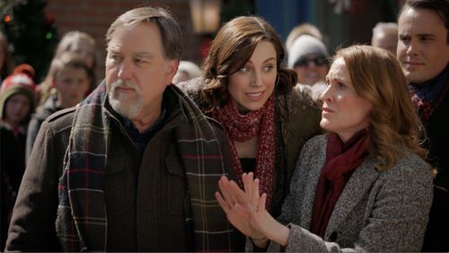 Richard Karn, Charla Bocchicchio, and Anna Daines in Check Inn to Christmas (2019)