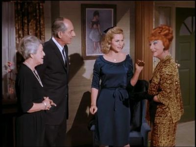 Elizabeth Montgomery, Agnes Moorehead, Mabel Albertson, and Robert F. Simon in Bewitched (1964)