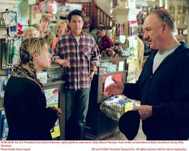 Gene Hackman, Ray Romano, and Maura Tierney in Welcome to Mooseport (2004)