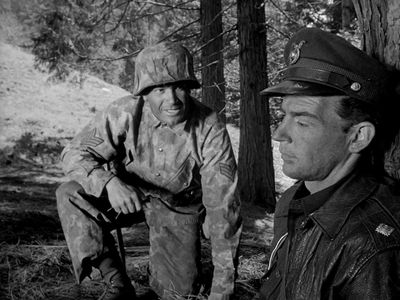 Kenneth Harp and Frank Silvera in Fear and Desire (1953)