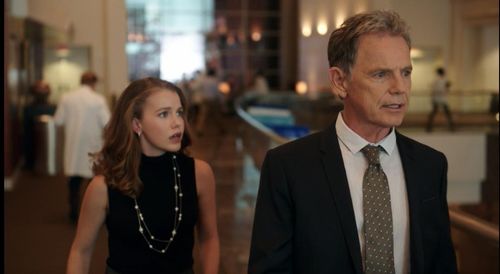 Lisa Logan in The Resident (with Bruce Greenwood)