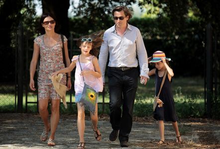 Chiara Caselli, Louis-Do de Lencquesaing, Alice Gautier, and Manelle Driss in Father of My Children (2009)