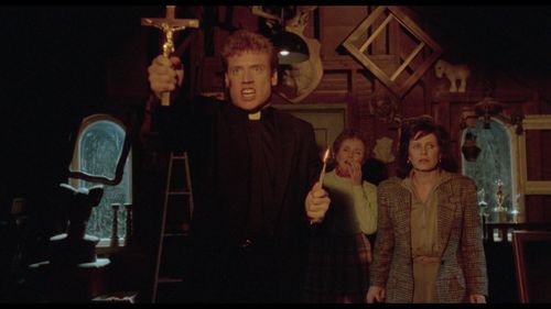 Patty Duke, Fredric Lehne, and Jane Wyatt in Amityville Horror: The Evil Escapes (1989)