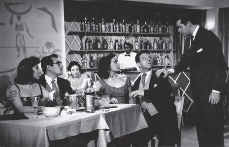 Luiz Delfino, Anselmo Duarte, Paulo Goulart, Marlene, and Eva Wilma in O Cantor e o Milionário (1958)