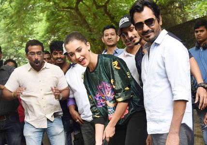 Nawazuddin Siddiqui and Amy Jackson at an event for Freaky Ali (2016)