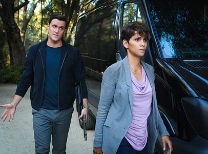 Halle Berry and Owain Yeoman in Extant (2014)