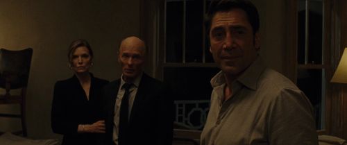 Michelle Pfeiffer, Ed Harris, and Javier Bardem in Mother! (2017)