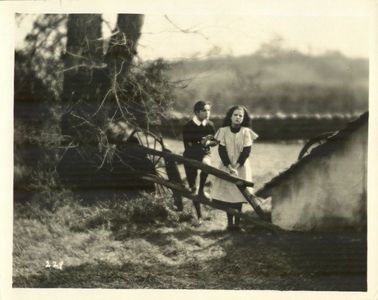 Gareth Hughes and May McAvoy in Sentimental Tommy (1921)