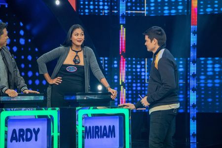 Dingdong Dantes and Miriam Quiambao in Family Feud Philippines (2022)