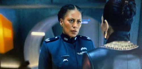 Andrea Davis as Admiral Tesfaye with Shohreh Aghdashloo in The Expanse (2015).