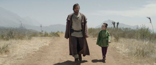 Ewan McGregor and Vivien Lyra Blair in Obi-Wan Kenobi: Part III (2022)