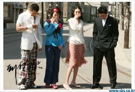 Ju Jin-Mo, Min-Jung Kim, Yo-won Lee, and Jeong-myeong Cheon at an event for Fashion 70's (2005)