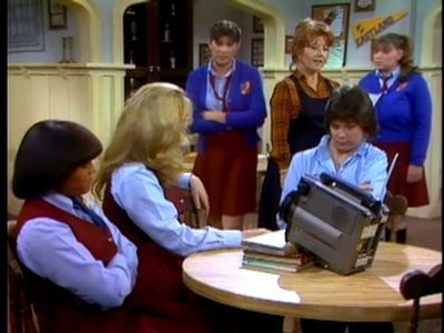 Nancy McKeon, Kim Fields, Mindy Cohn, Geri Jewell, Charlotte Rae, and Lisa Whelchel in The Facts of Life (1979)