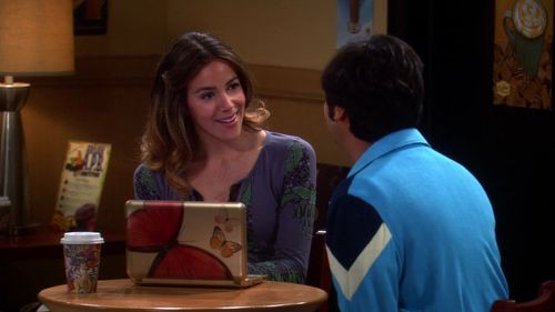 Tiffany Dupont and Kunal Nayyar in The Big Bang Theory (2007)