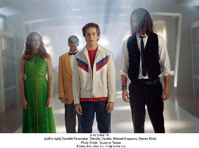Michael Angarano, Dee Jay Daniels, Danielle Panabaker, and Steven Strait in Sky High (2005)