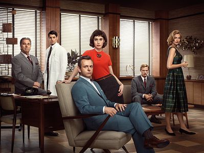 Beau Bridges, Lizzy Caplan, Nicholas D'Agosto, Michael Sheen, Teddy Sears, and Caitlin FitzGerald in Masters of Sex (201
