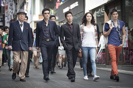 Yum Jung-ah, Hae-Jin Yoo, Myung-Min Kim, Byun Hee-Bong, and Gyu-Woon Jung in The Spies (2012)
