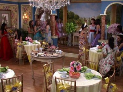 Jennifer Stone, Skyler Samuels, Selena Gomez, Heather Trzyna, and Kelsey Sanders in Wizards of Waverly Place (2007)