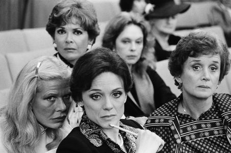 Valerie Harper, Sandy Dennis, Barbara Barrie, Loretta Swit, Jessica Walter, and Hannah Epstein at an event for The Execu