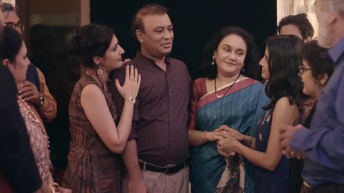 Vipin Sharma, Deepika Amin, Anula Navlekar, and Eisha Chopra in What the Folks (2017)