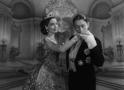 Alec Guinness and Valerie Hobson in The Promoter (1952)
