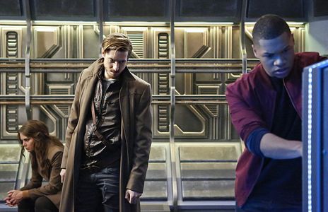 Stephanie Cleough, Franz Drameh, and Arthur Darvill in DC's Legends of Tomorrow (2016)