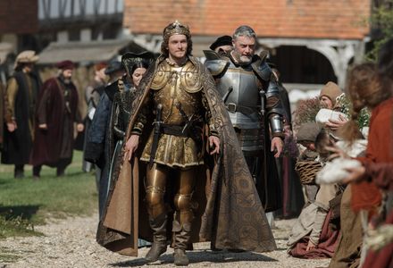 Michelle Fairley, Vincent Regan, and Jacob Collins-Levy in The White Princess (2017)