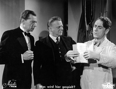 Paul Henckels, Paul Kemp, and Otto Wernicke in Was wird hier gespielt? (1940)