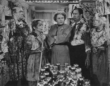Dot Farley, Edgar Kennedy, Florence Lake, Vivien Oakland, and Jack Rice in Home Canning (1948)