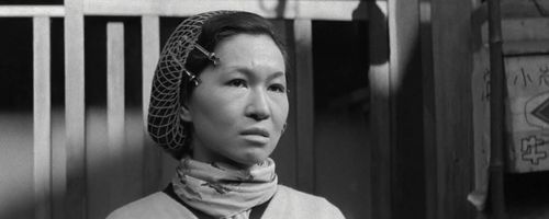 Kotoe Hatsui in Take Aim at the Police Van (1960)