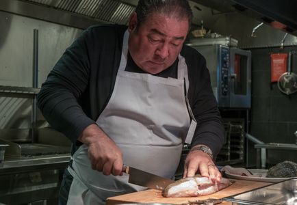 Emeril Lagasse in Eat the World with Emeril Lagasse (2016)